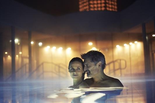Paar im Silent Spa