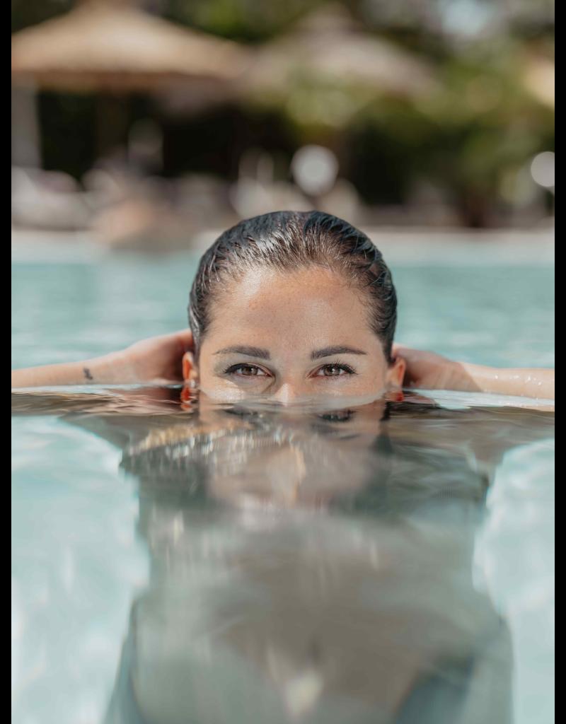 Frau im Wasser - Spa Resort Geinberg